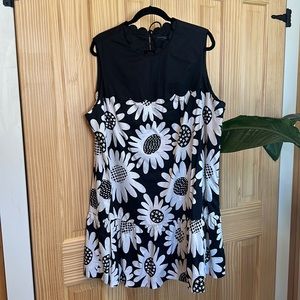 NWOT Victoria Beckham for Target Black & White Floral Mod Dress (Size 3x)